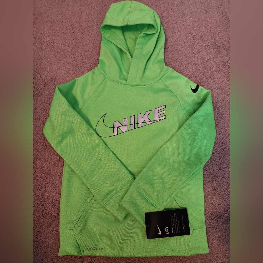 New Nike Therma Fit hoodie